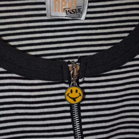 Striped Crop Top - Picture 3 of 3